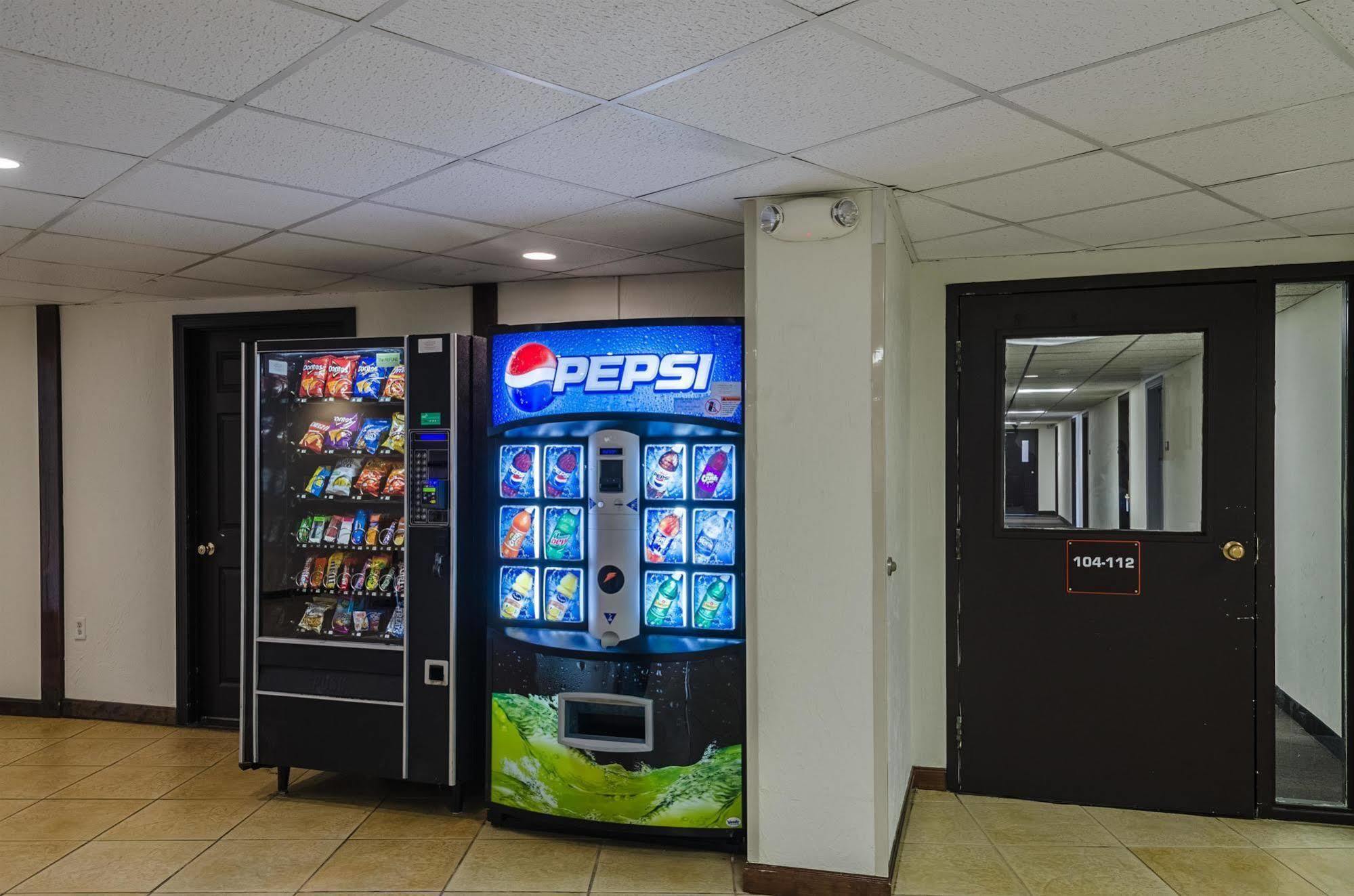 Motel 6 - Westborough Boston Northborough Экстерьер фото