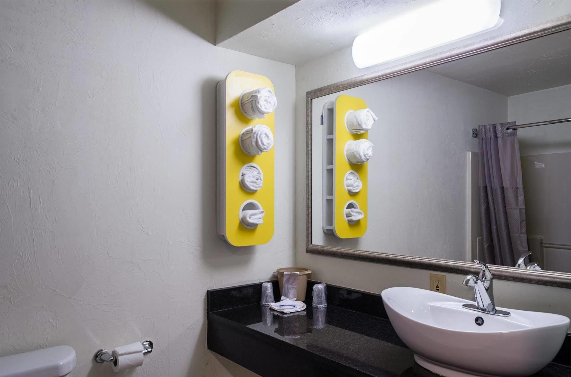 Motel 6 - Westborough Boston Northborough Экстерьер фото