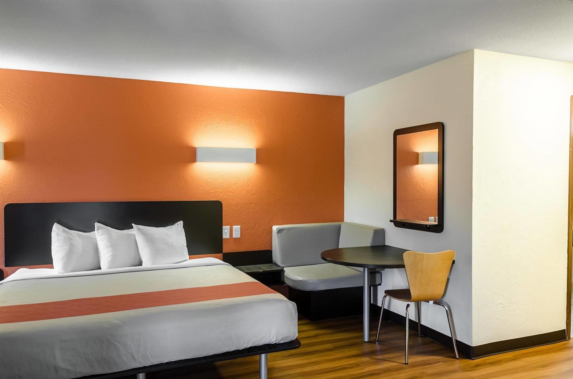 Motel 6 - Westborough Boston Northborough Экстерьер фото