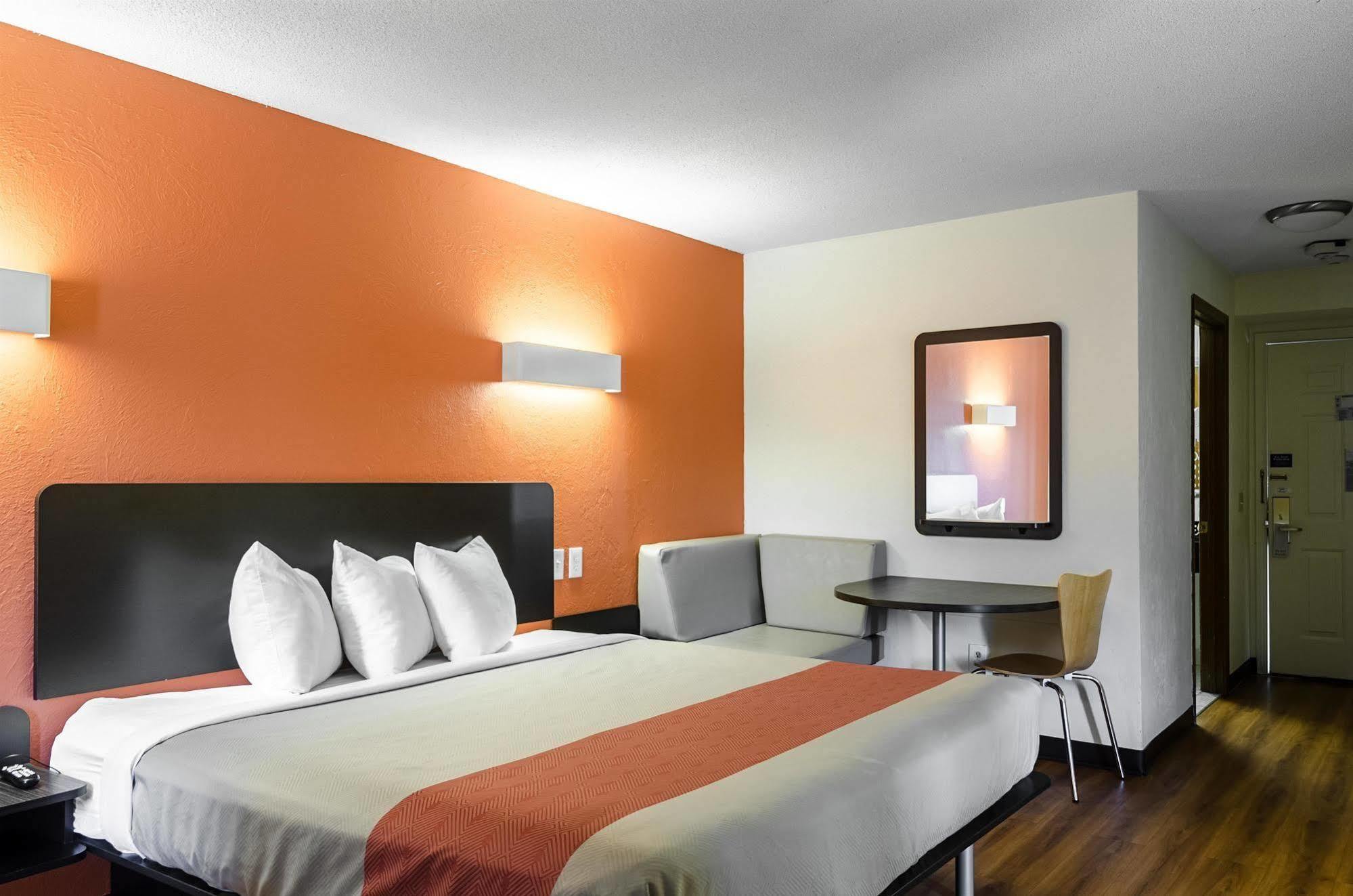 Motel 6 - Westborough Boston Northborough Экстерьер фото