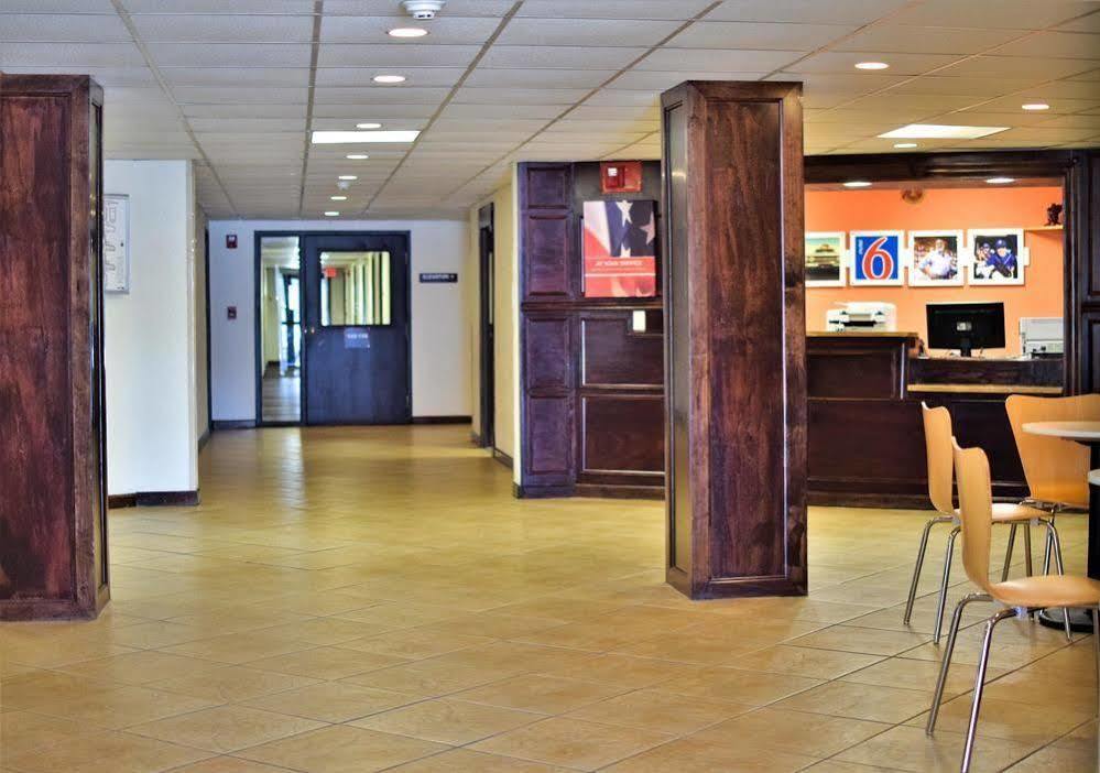 Motel 6 - Westborough Boston Northborough Экстерьер фото